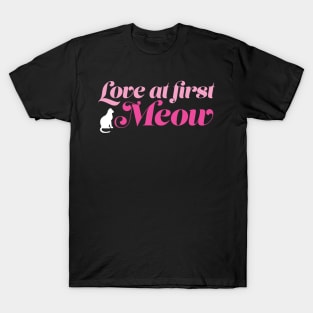 Love At First Meow - Cat Lover Cats T-Shirt